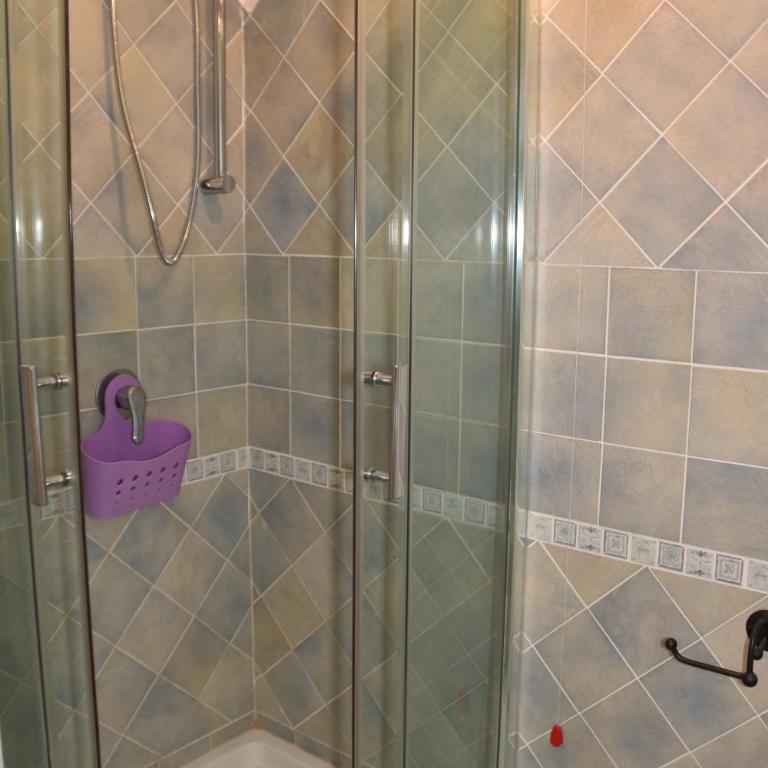Bed & Breakfast Mare Isole - Camera Familiare con Bagno Privato - 12