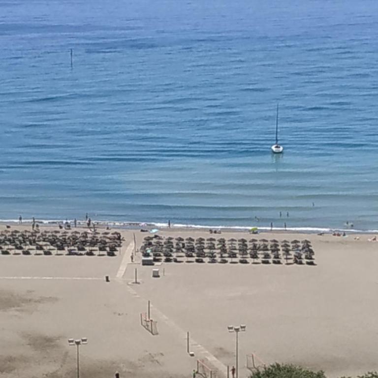 Benalmadena Playa - Apartamento con ducha - 2