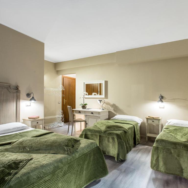 Hotel Del Borgo - Quadruple Room - 1