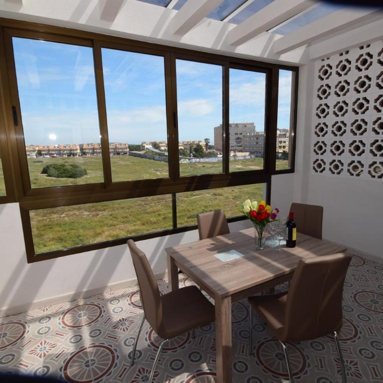 Tulip-Apartaments Calle la Lecha - Apartamento con vistas al lago - 1