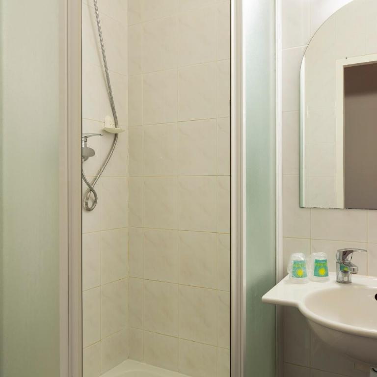 B&B HOTEL Colmar Lumière - Chambre Double - 8