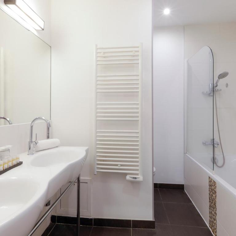 Hôtel Ambre - Suite (4 Adultes) - 11