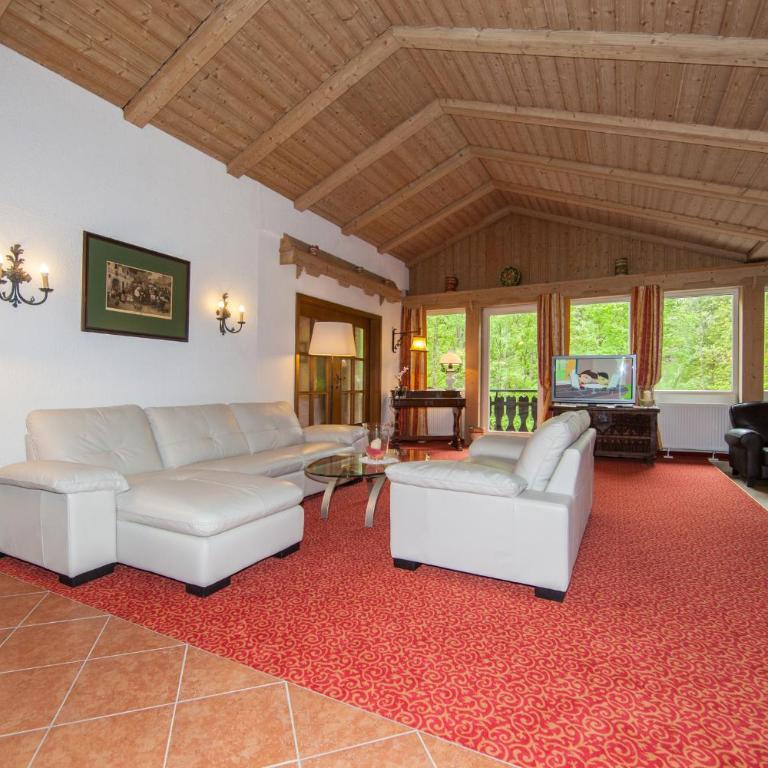 Gästehaus Lärchenhang mit Hallenbad & Sauna - Suite mit Balkon - 2