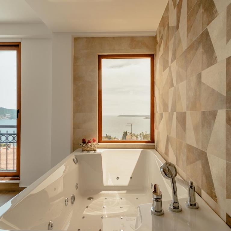Apartments Belvedere - Studio Apartment with Sea View - 10