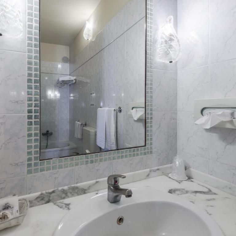 Hotel Minerva Palace - Camera Matrimoniale Standard - 4