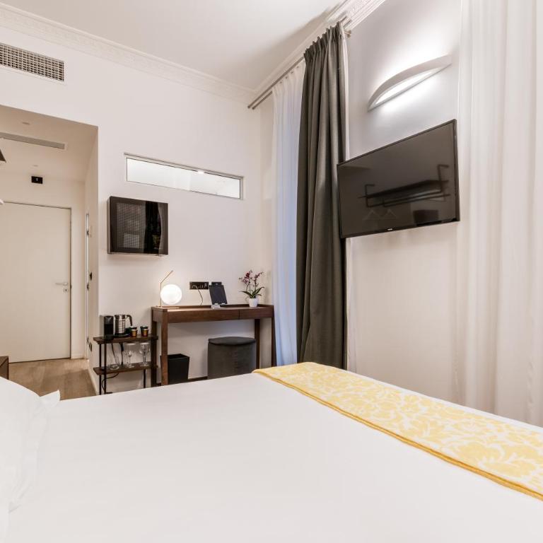 La Spezia by The First - Luxury Rooms & Suites - Camera Matrimoniale con Vista Interna - 5