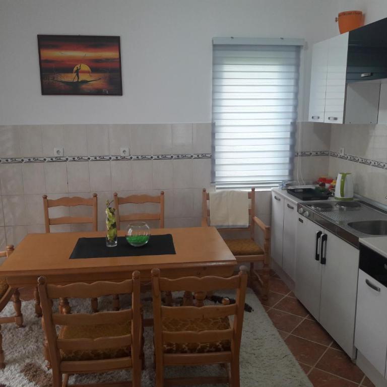 Anika - Three-Bedroom Apartment - 16