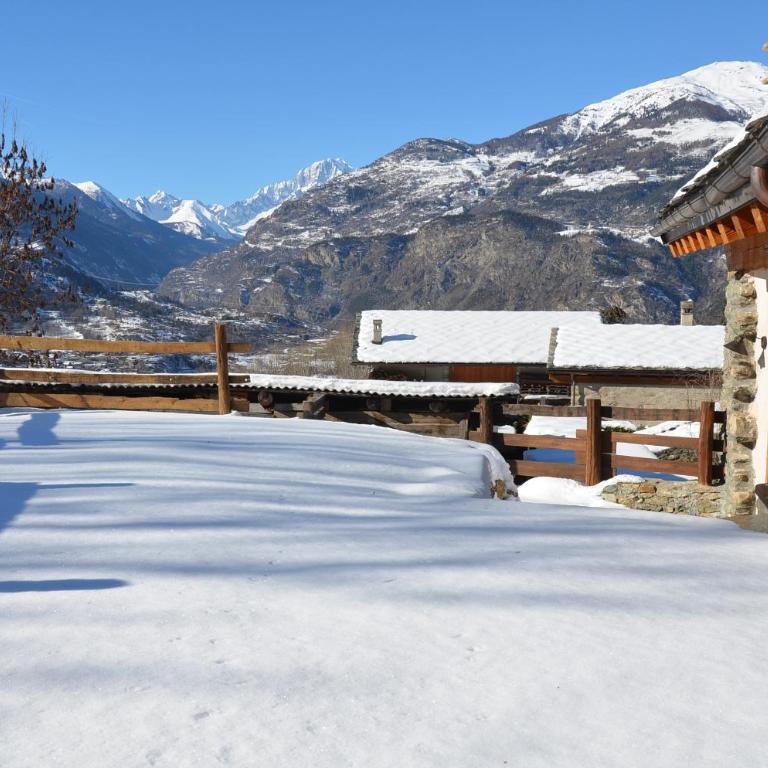 Charming Holiday House in Villeneuve Italia with Garden View - Casa Vacanze - 17