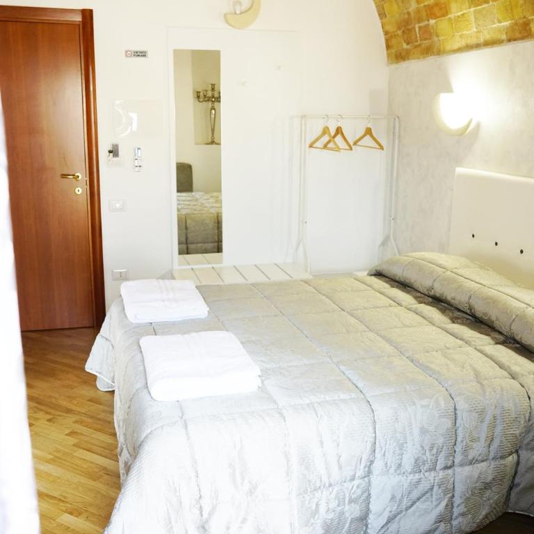 L' Infinito dei Sassi - Deluxe Double or Twin Room with City View - 23