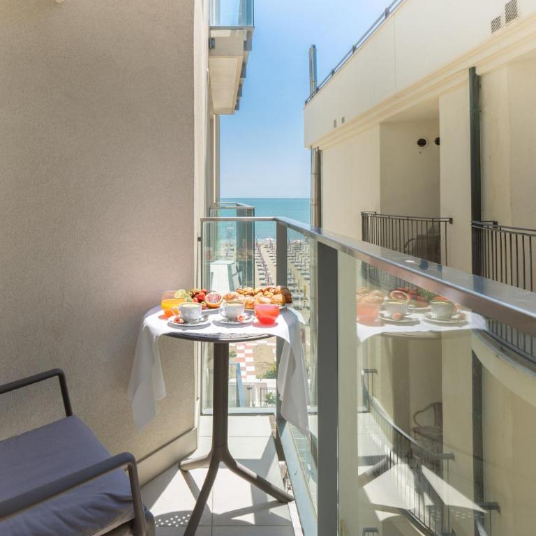 Hotel Elite - Camera Superior Matrimoniale o Doppia con Letti Singoli e Vista Mare Parziale - 3