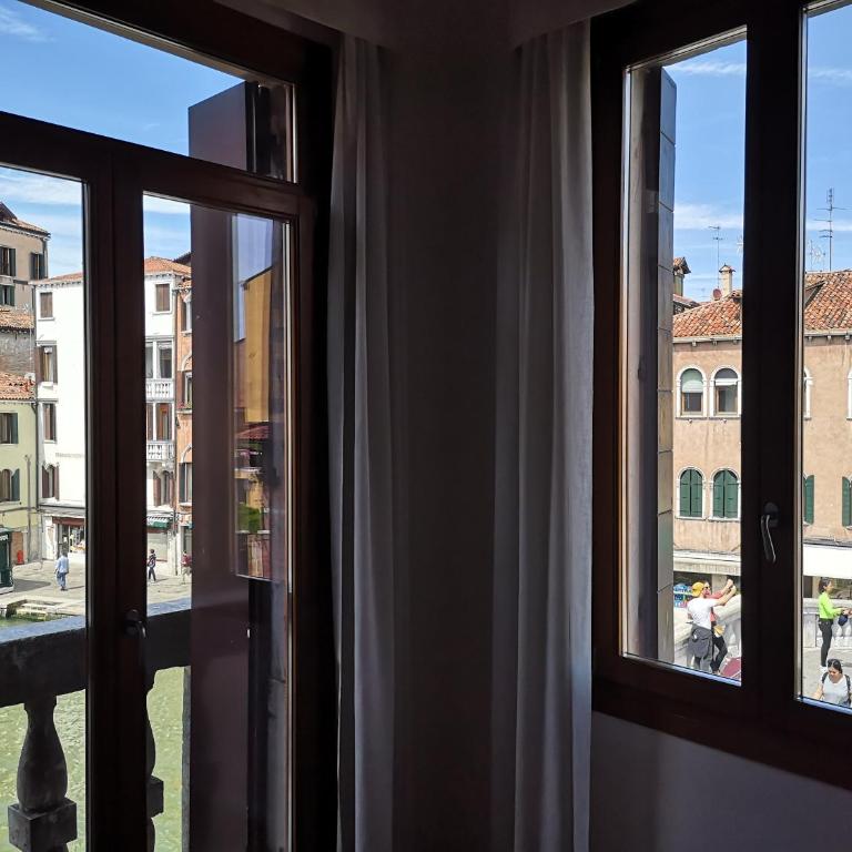 Guglie Palace - Deluxe Apartment - 5