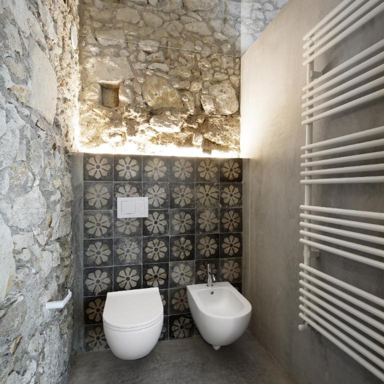 ISONZO SUITES - Camera Matrimoniale Deluxe con Vasca - 14
