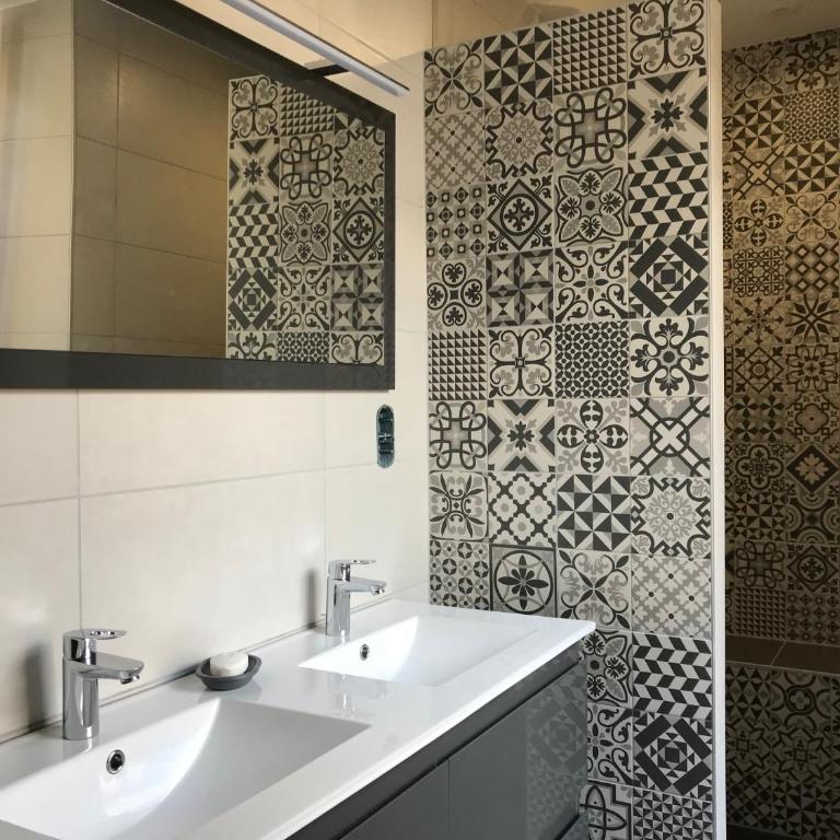 Les Chambres d'Hotes chez Alisa et Daniel - Chambre Deluxe - 30