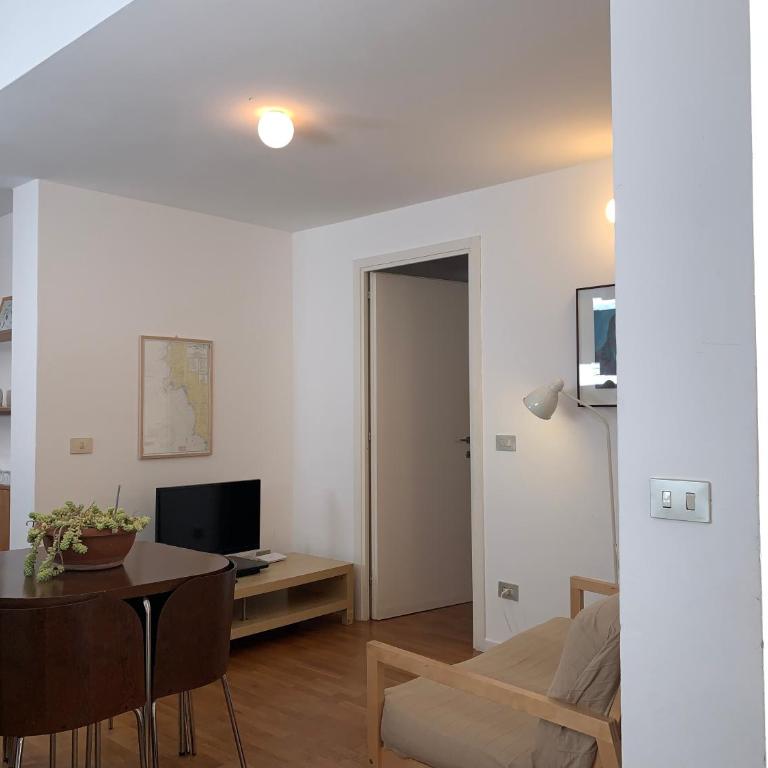 Arco 37 - Appartamento su 2 Livelli con 2 Camere da Letto - 2