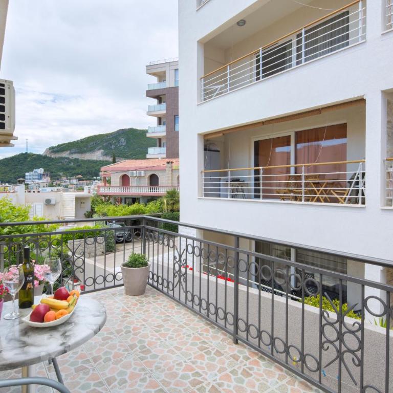 Vila Hortenzija - Apartment with Terrace - 3