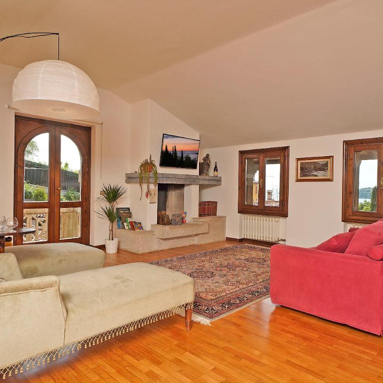 VALLE FIORITA 42 - Lake view apartment - Appartamento con Vista Lago - 1