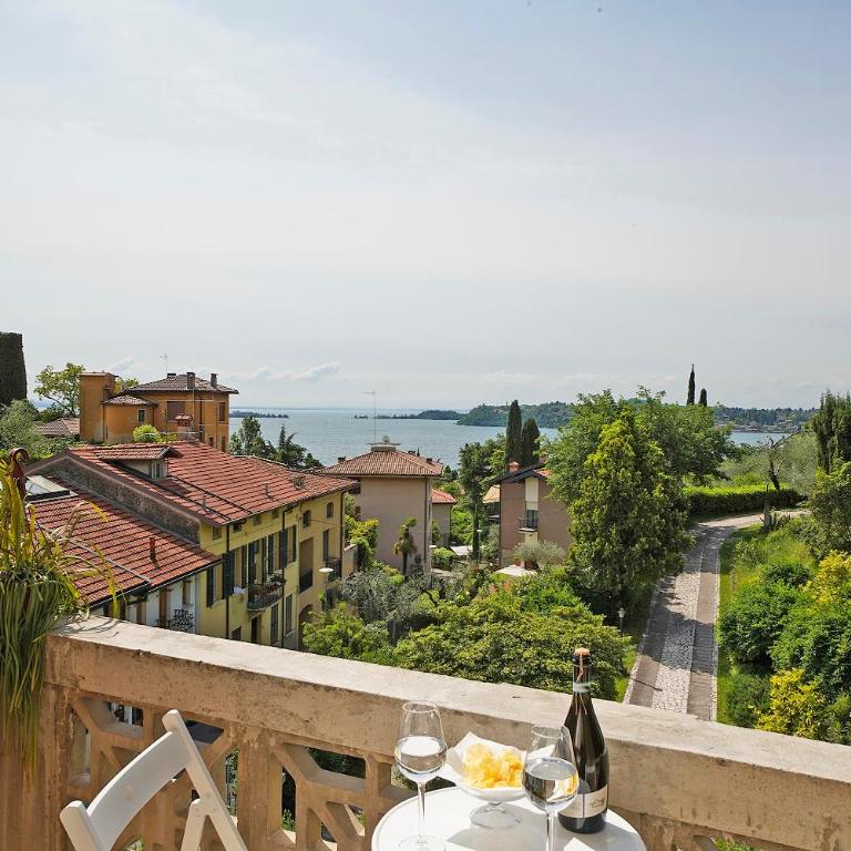 VALLE FIORITA 42 - Lake view apartment - Appartamento con Vista Lago - 13