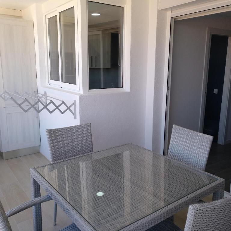 Luxury CAP SALOU with POOL & BARBECUE & WIFI - Two-Bedroom Apartment - 18