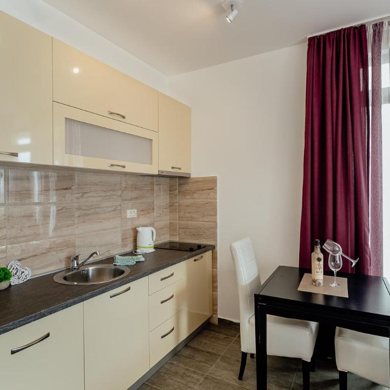 Apartments Joy - Studio Apartment with Sea View - 21