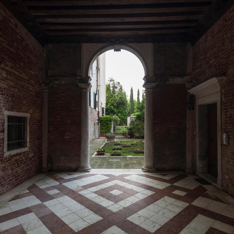 Appartamenti inside Palazzo Foscarini - Superior Apartment - 3