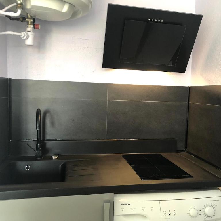 Studio ST-MANDRIER 300m MER - Studio Apartment - 7