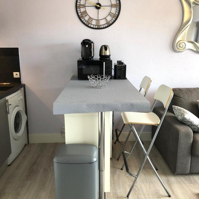 Studio ST-MANDRIER 300m MER - Studio Apartment - 8