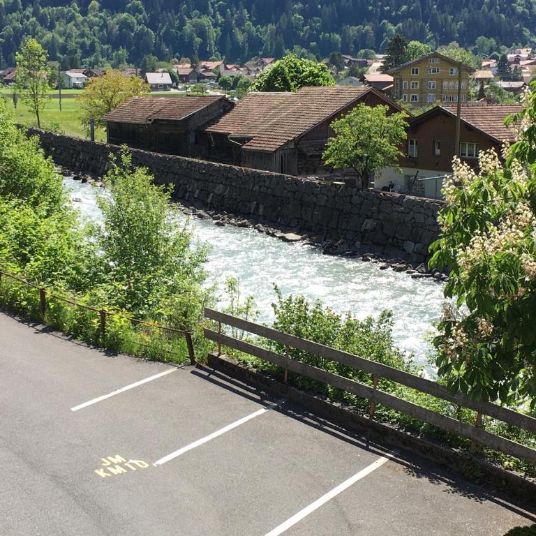 Historic Hotel Steinbock - Zweibettzimmer mit Blick auf den Fluss - 2
