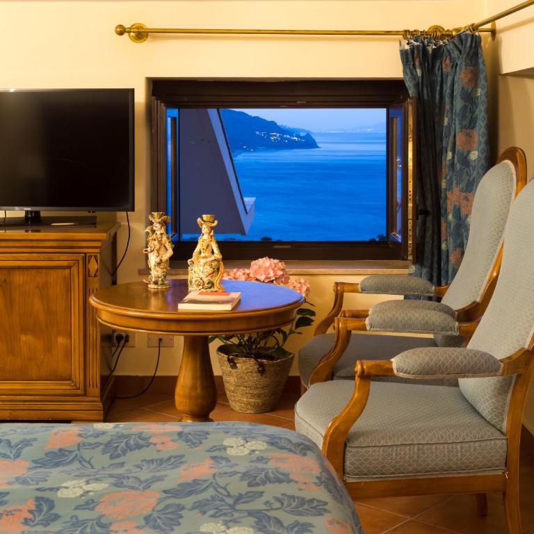 Hotel Sirius - Camera Familiare con Vista Mare - 1