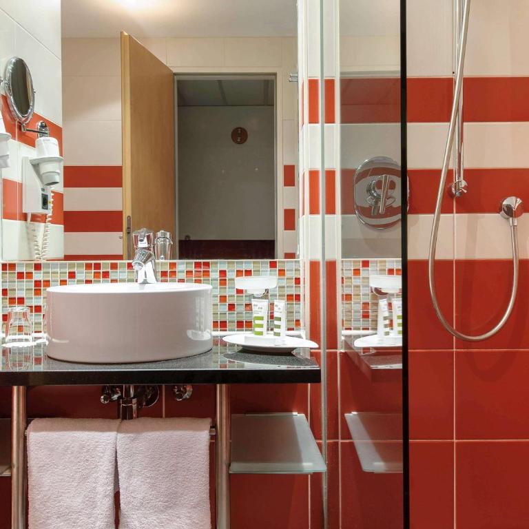 Mercure München City Schwabing - Chambre Supérieure avec Lit Double - Cour - 12