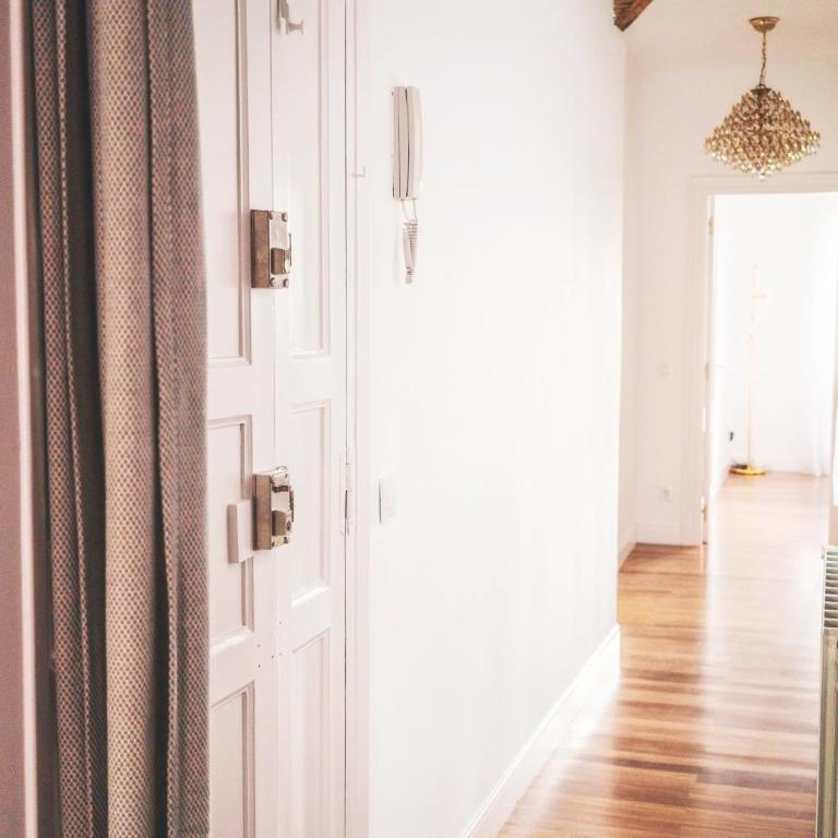 Lux Wood Loft with Air Con & Lift - Apartamento de 1 dormitorio - 14