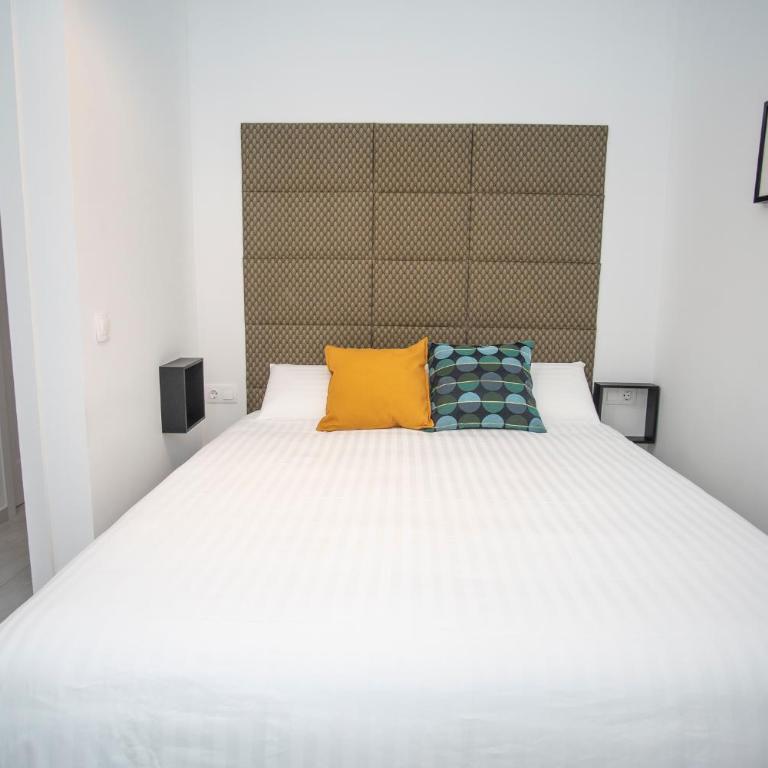 Casa Toledo & El Pont Alicante Apartments - Two-Bedroom Apartment - 7