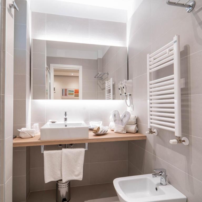 Hotel Reggiana - Superior Double or Twin Room - 2