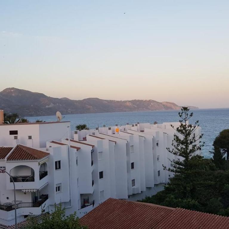 Apt opposite the sea - Apartamento con vistas al mar - 1