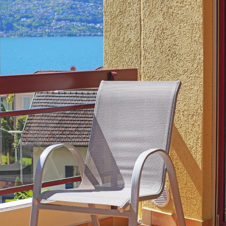 Apart Holidays - Residenza Flora - Appartamento con Vista Lago - 3