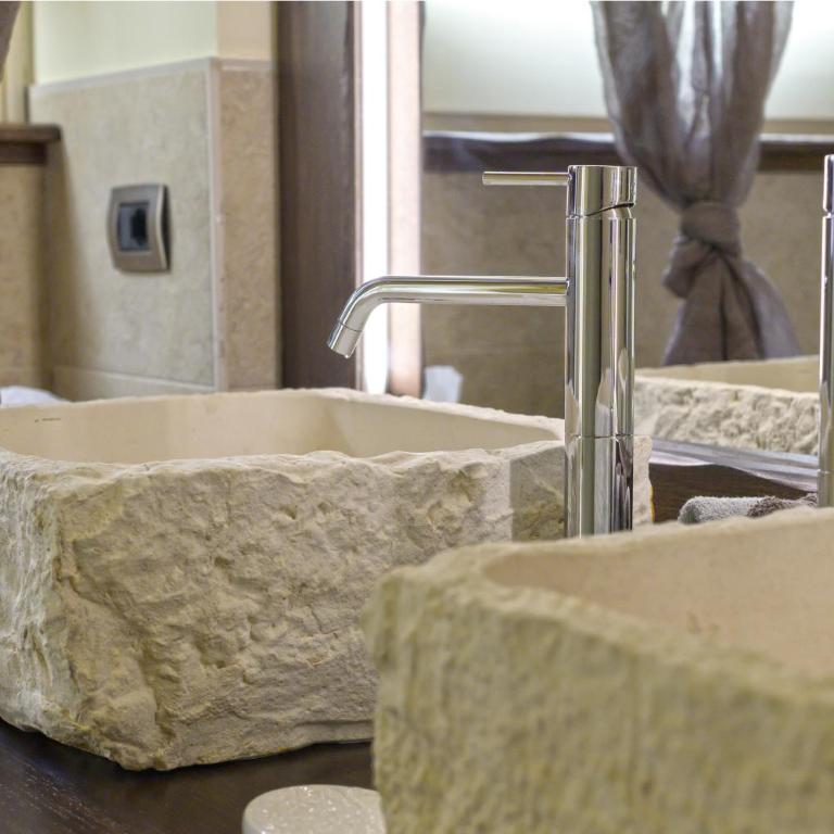 Perlage Suite Luxury B&B - Amazing view of Trulli - Camera Matrimoniale Deluxe con Balcone - 14