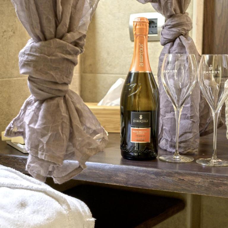 Perlage Suite Luxury B&B - Amazing view of Trulli - Camera Matrimoniale Deluxe con Balcone - 15