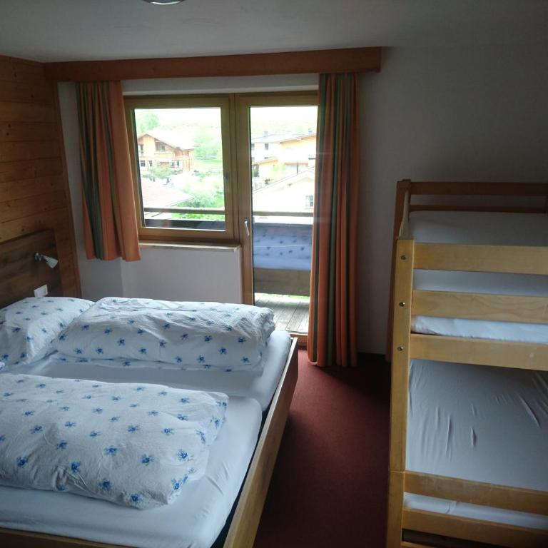 Pension Alpenstern - Vierbettzimmer - 2