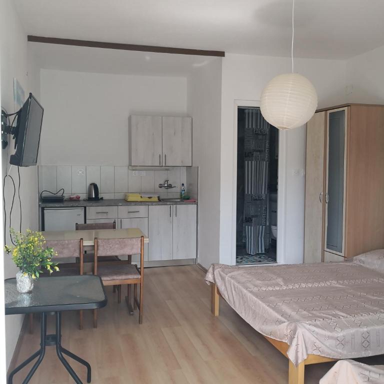 Zemunella Guest House - Studio Apartment - 1