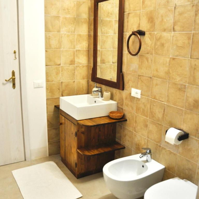 Casa Turi - Camera Tripla con Bagno Privato - 10