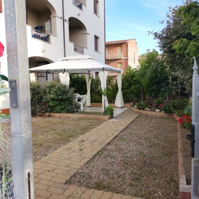 ValeValeHome - home gallery with fully equipped kitchen, reserved parking, big garden - Superior Apartment - 19