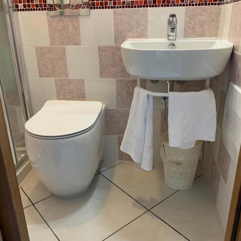 B&B Gli Archi - Camera Doppia con Letti Singoli con Bagno Privato - 4
