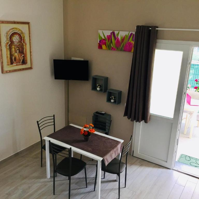 CASA ALBA - Appartamento con 1 Camera da Letto - 16