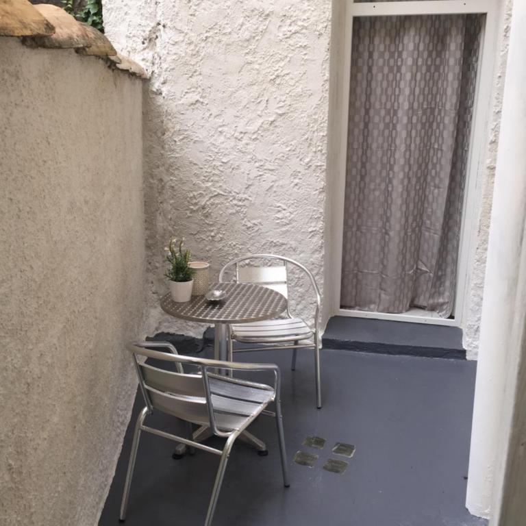 Studio centre avec terrasse - Apartment - 22