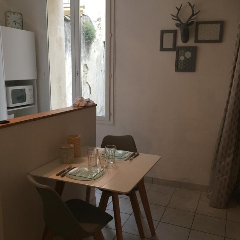 Studio centre avec terrasse - Apartment - 20