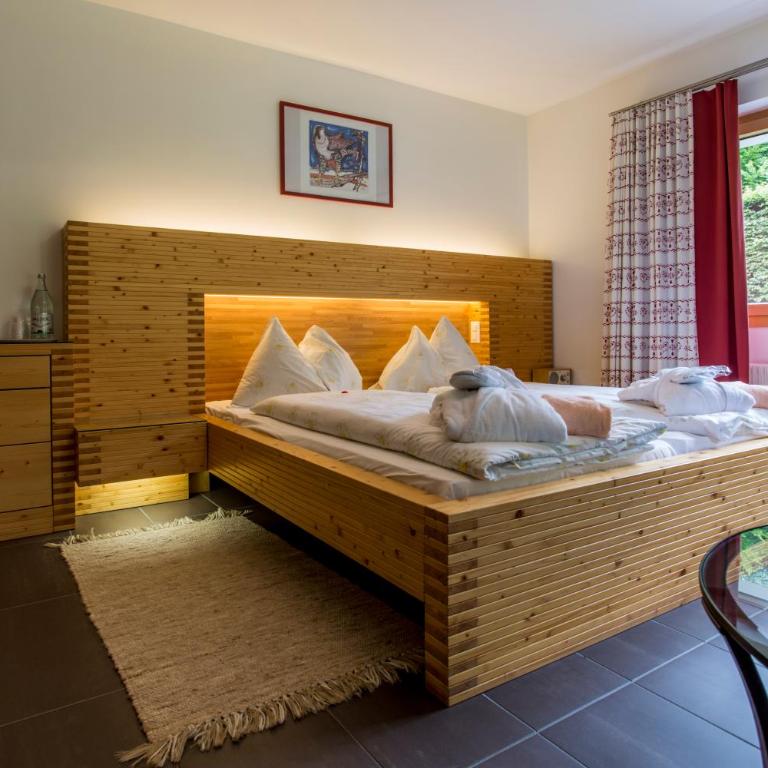 Hotel Cresta - Superior Doppel- oder Zweibettzimmer - 1