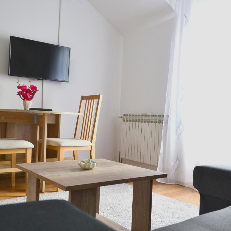 Riverside apartment #1. View over Fortress Kastel - Apartman sa 1 Spavaćom Sobom - 3