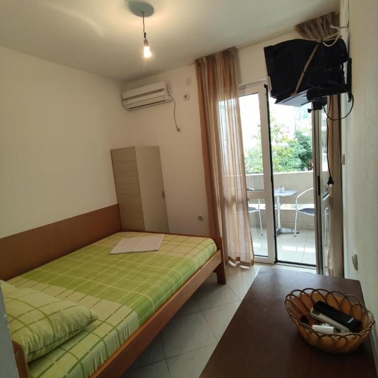 Apartmani Vuković - Dvokrevetna Soba sa Bračnim Krevetom i Terasom - 5