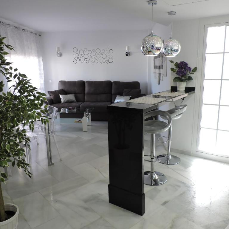 Apartamento Exclusivo Puerto Marina - Apartamento de 1 dormitorio con balcón - 15