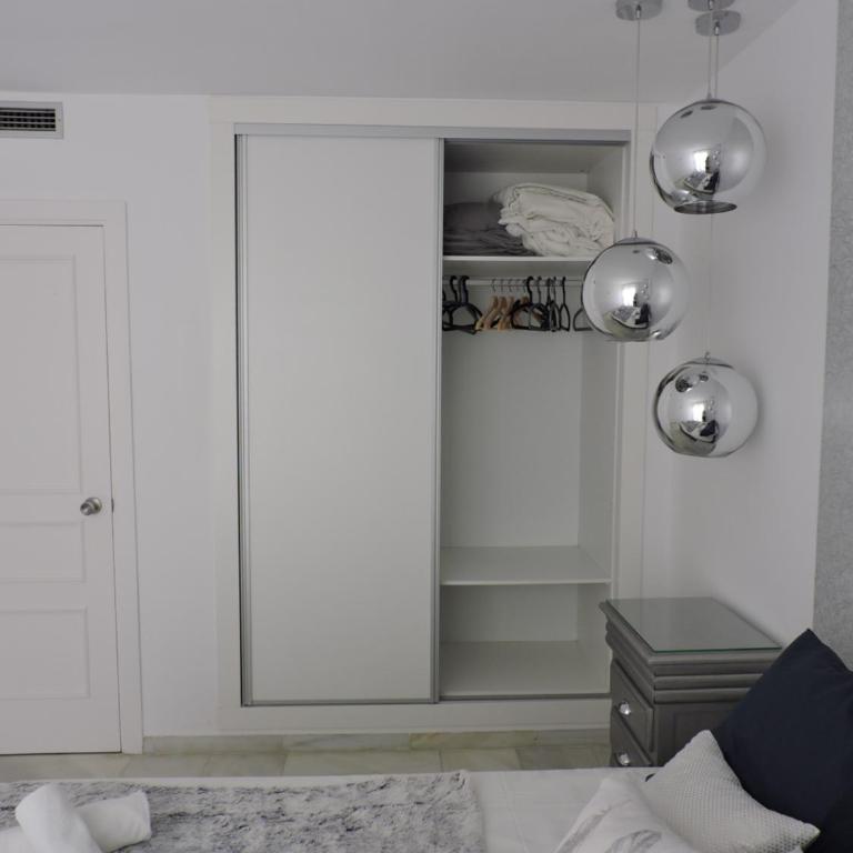 Apartamento Exclusivo Puerto Marina - Apartamento de 1 dormitorio con balcón - 24