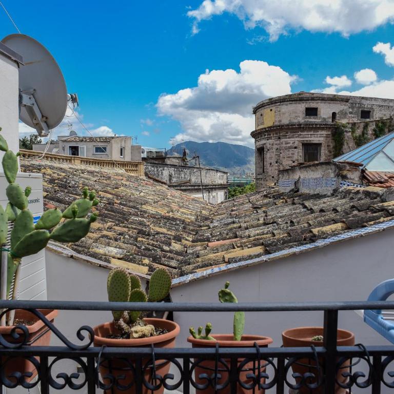 Rooms 19 B&B - Camera Tripla con Terrazza - 12
